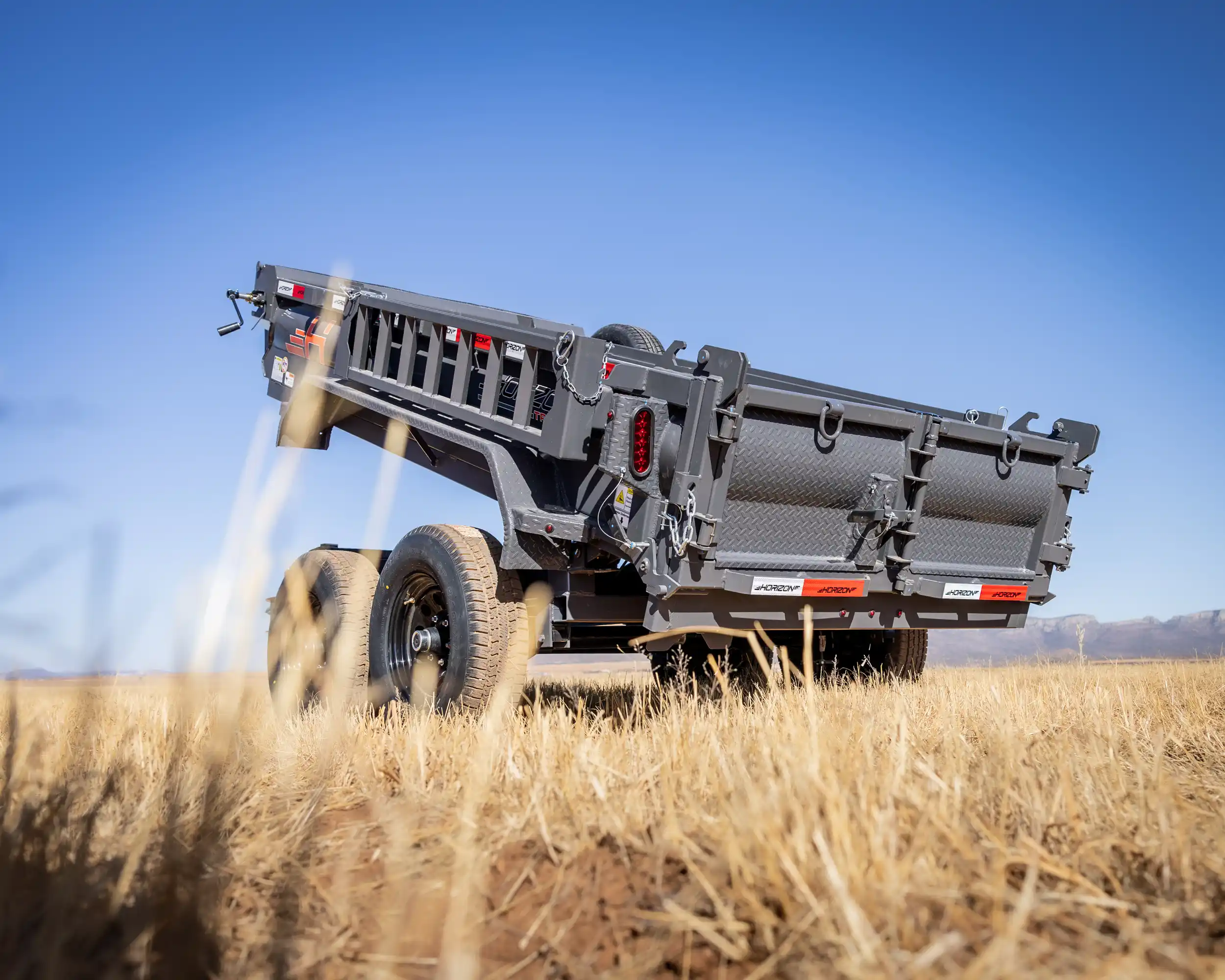 horizon trailers img